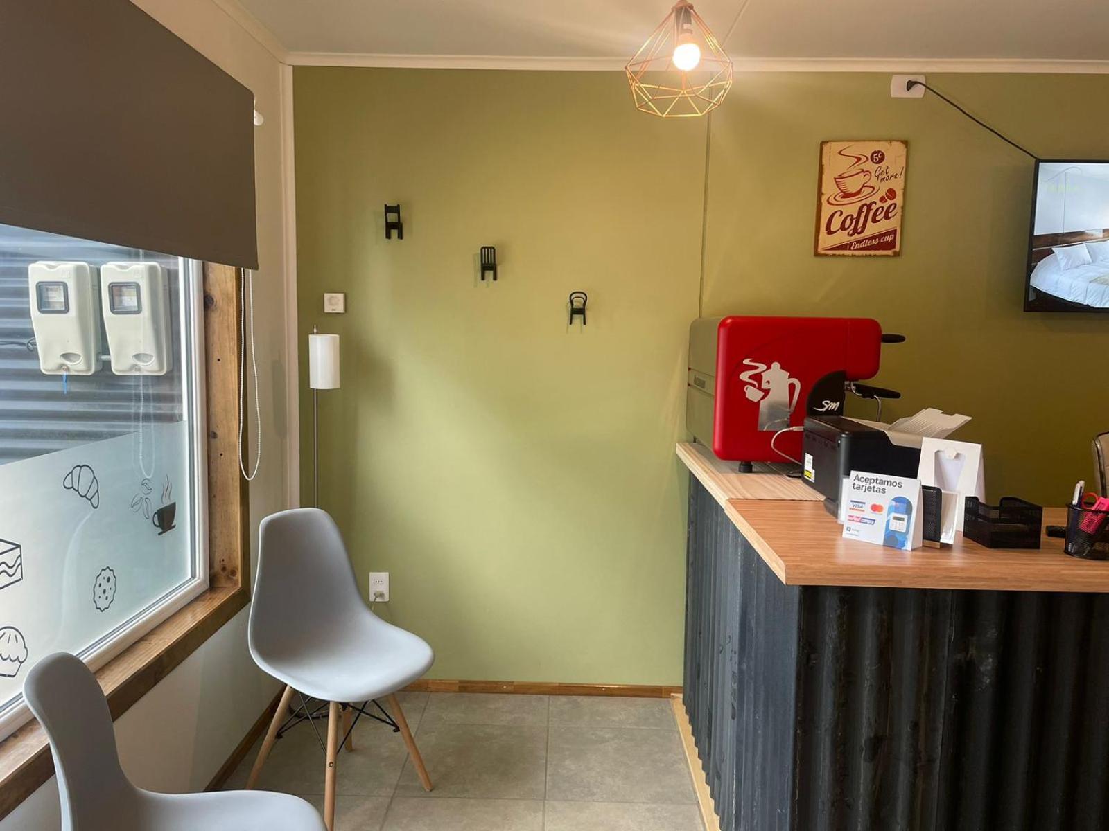 Terra Hostal Puerto Natales Ngoại thất bức ảnh