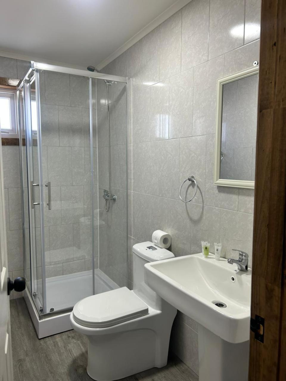 Terra Hostal Puerto Natales Ngoại thất bức ảnh